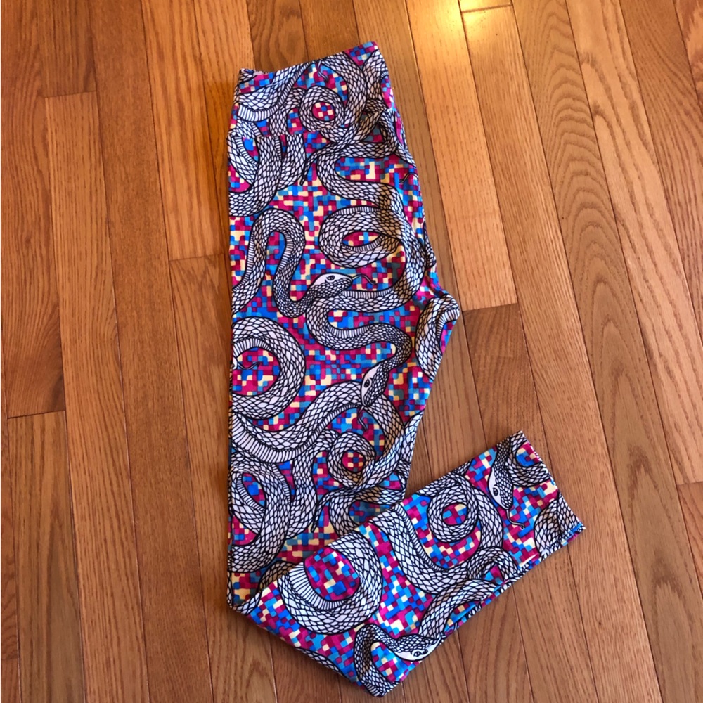 LulaRoe OS Snake Print Legging